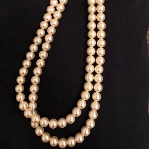 Double strand Pearl necklace